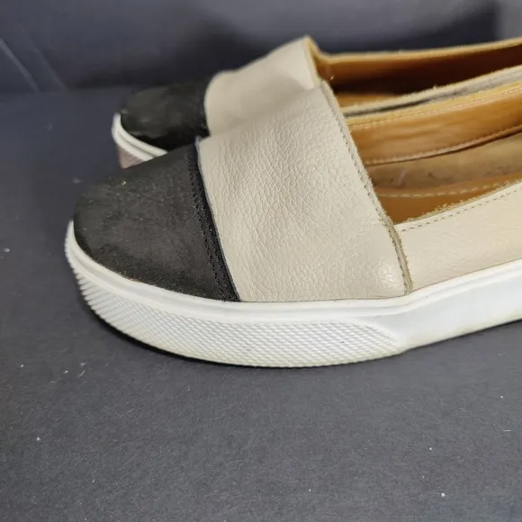 KAANAS  Leather Loafers Slip On  BLack and White Women's Size US 7