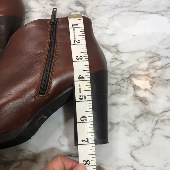 Kanna Leather Tobacco Brown Heeled Booties Size 39