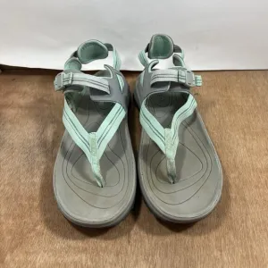 KEEN Terradora II Women Size 10.5 Toe Post Sandal Light Gray/Ocean