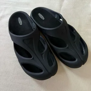 KEEN Mens Shanti Comfortable Slip on Lightweight Clogs Water Shoes Black 13  New