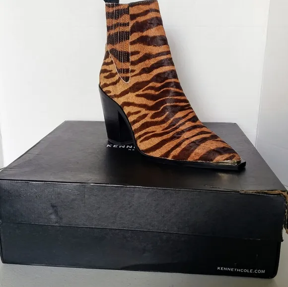 KENNETH Cole WEST SIDE POINTED TOE TIGER BOOTIES