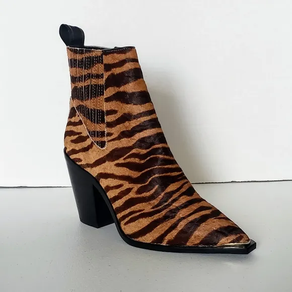KENNETH Cole WEST SIDE POINTED TOE TIGER BOOTIES