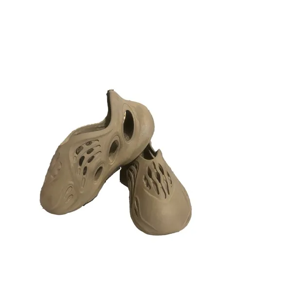 Kids Yeezy Adidas, Yeezy Foam Runners Sulphur Size 12k