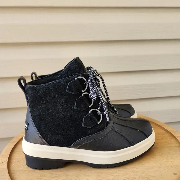 Koolaburra by UGG women's Ysoria boots