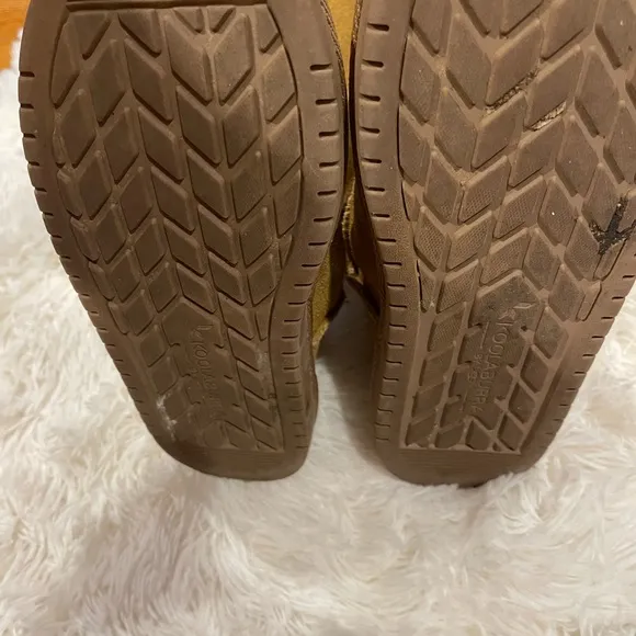 Koolaburra by Uggs girls boots