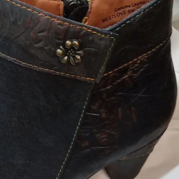 L 'artiste by spring step ankle boots size 39