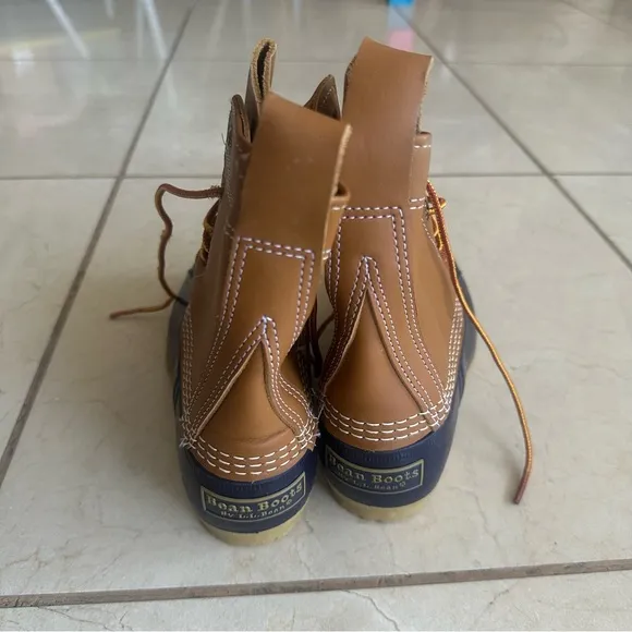 L. L. Bean women’s NEW weather proof duck boots size 6