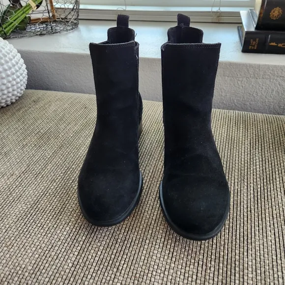 La Canadienne Connor Boots Womens Size 6 Black Leather Chelsea Waterproof ($400 