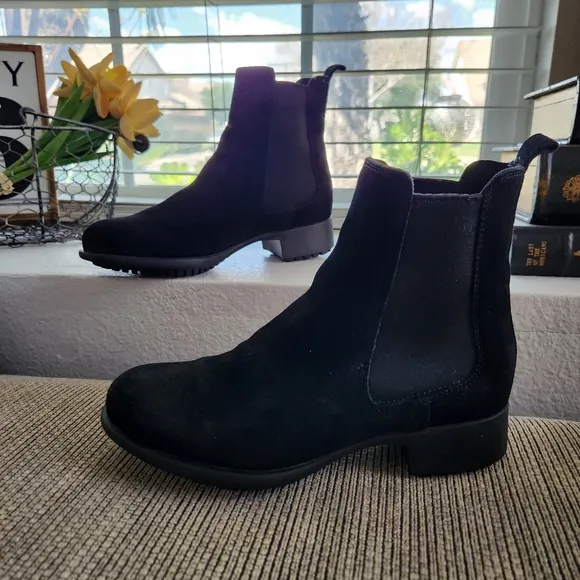 La Canadienne Connor Boots Womens Size 6 Black Leather Chelsea Waterproof ($400 