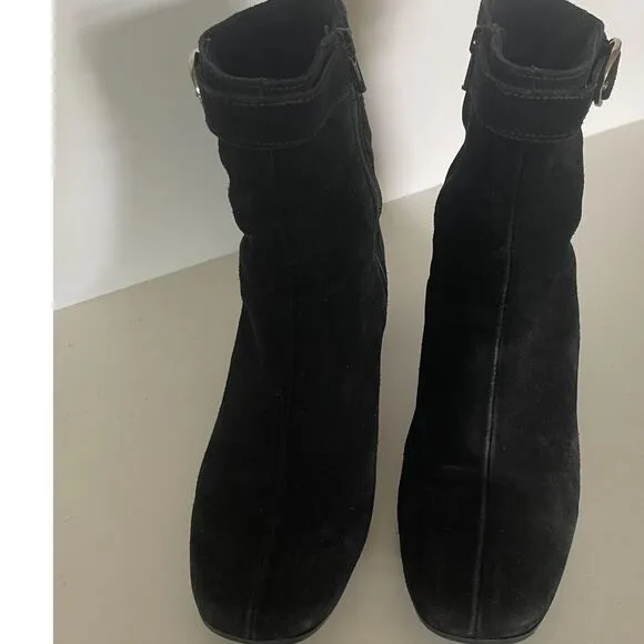 La Canadienne women's 7 black suede ankle boots,‎ silver buckle, made in Canada