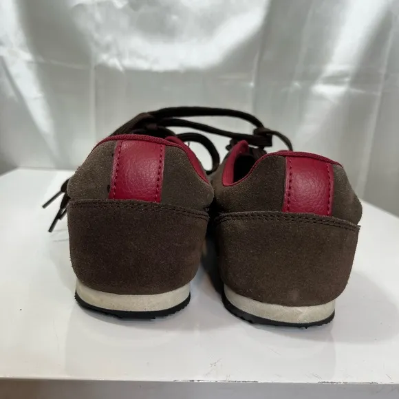Lacoste Men's Brown and Red Sneakers in EUC