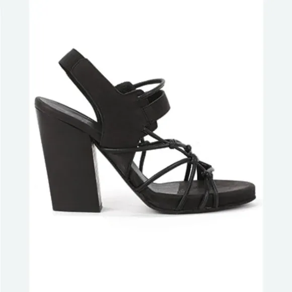 LD Tuttle Leather Strappy Buckle Heel Sandals Size: 39 9