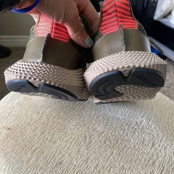 Like New Adidas Original Prophere J Solar red/Olive (AQ0509) Shoes Size 6