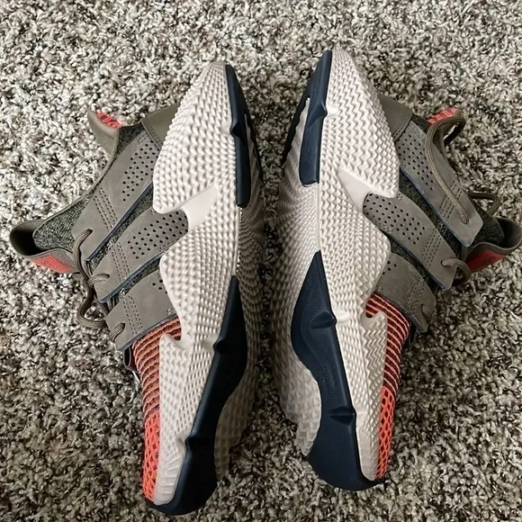 Like New Adidas Original Prophere J Solar red/Olive (AQ0509) Shoes Size 6
