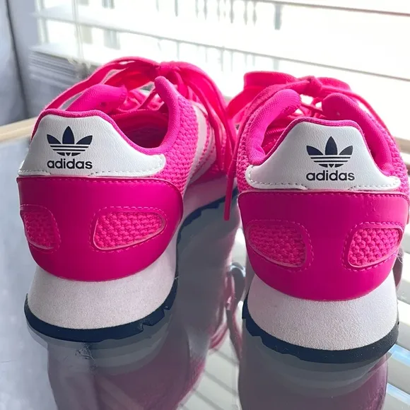 Like New adidas Sneakers