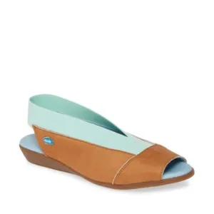 Like New - Cloud Caliber Slingbacks - size 40(US 9.5)