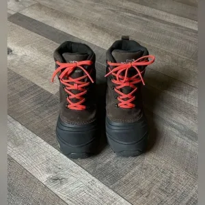 Like New! The North Face, Youth, Chilkat Lace II, Insulated Boots. Size 3.