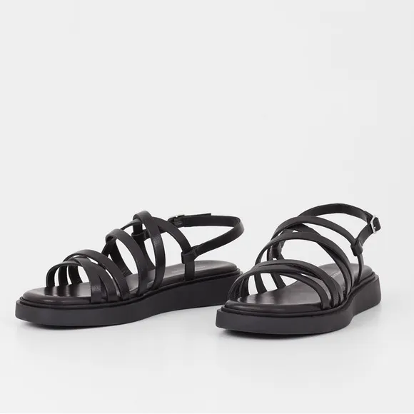 Like-new Vagabond Connie Sandals