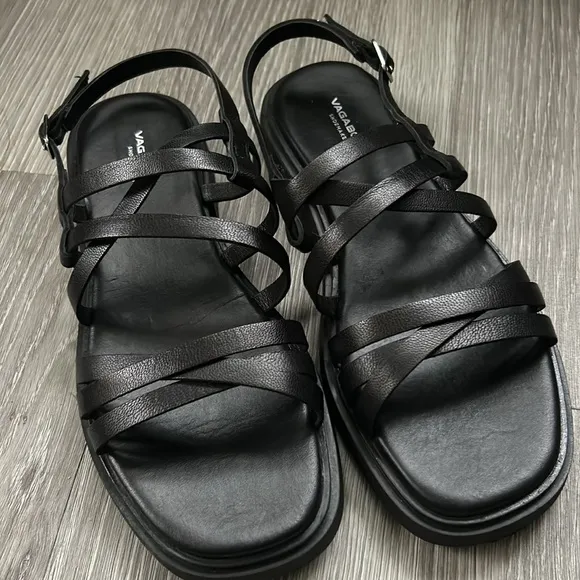 Like-new Vagabond Connie Sandals
