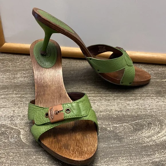 Lite green slip on sandals super cute with a pair of jeans shirt or skirt