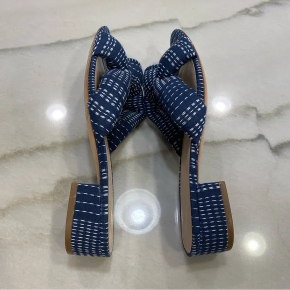 Loeffler Randall Sandals Size 8 Navy White Fabric Slip On
