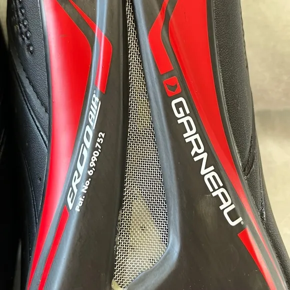 Louis Garneau Course 2LS HRS 300 Cycling Shoes Ergo Air Zone Black Red