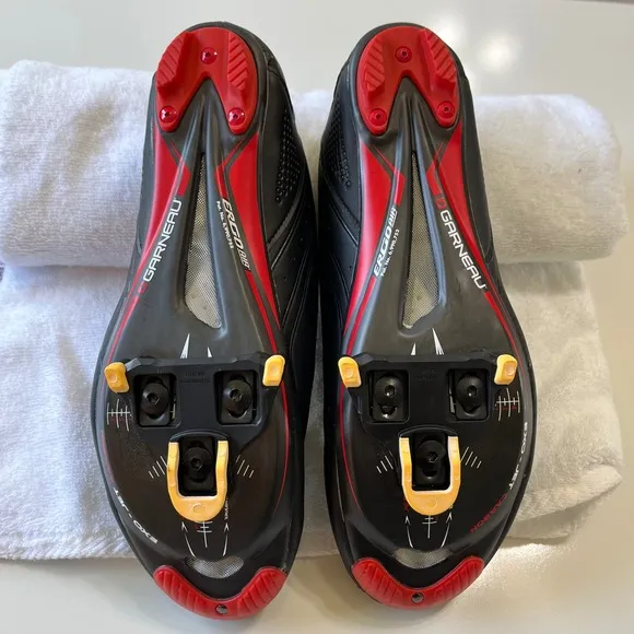 Louis Garneau Course 2LS HRS 300 Cycling Shoes Ergo Air Zone Black Red