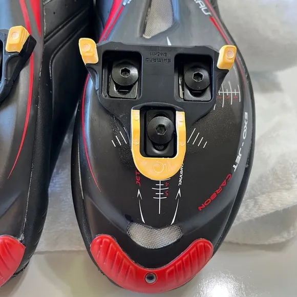 Louis Garneau Course 2LS HRS 300 Cycling Shoes Ergo Air Zone Black Red