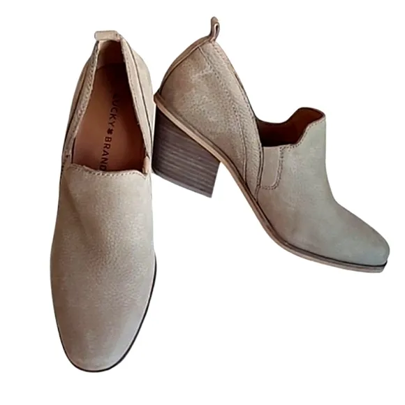 Lucky Brand Vennia Leather Ankle Boot Cream Textured Stacked Square Heel Pebbled