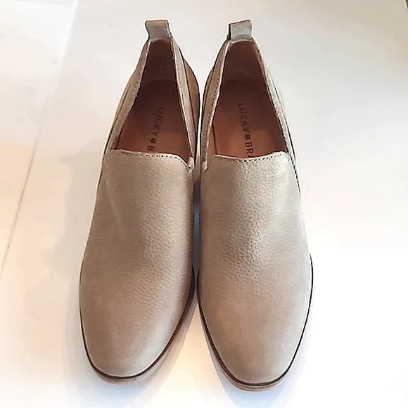 Lucky Brand Vennia Leather Ankle Boot Cream Textured Stacked Square Heel Pebbled