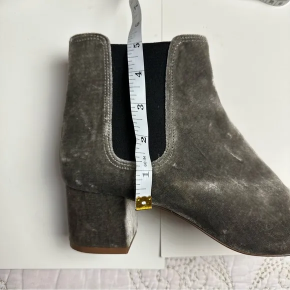 Madewell gray velvet heeled ankle boots sz 9.5