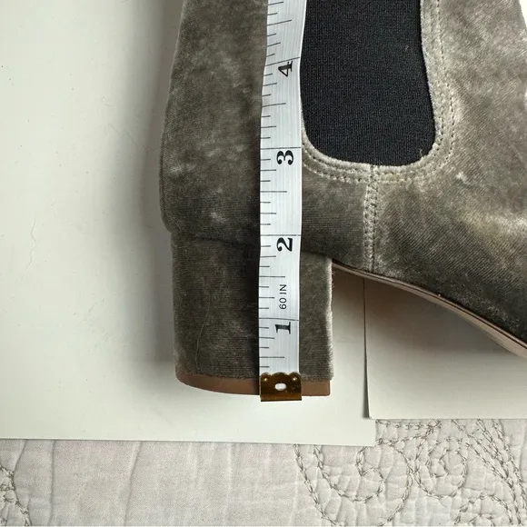 Madewell gray velvet heeled ankle boots sz 9.5