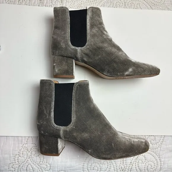 Madewell gray velvet heeled ankle boots sz 9.5