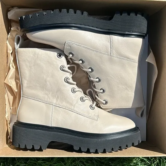 MADEWELL The Rayna Laceup boot in leather