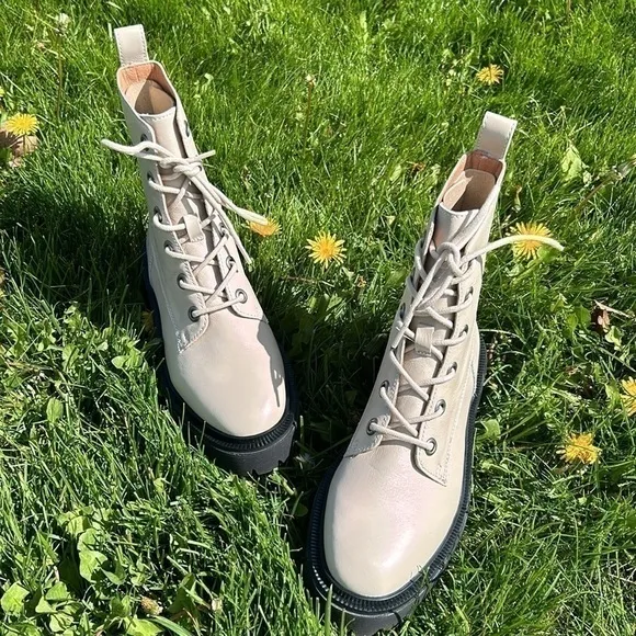 MADEWELL The Rayna Laceup boot in leather