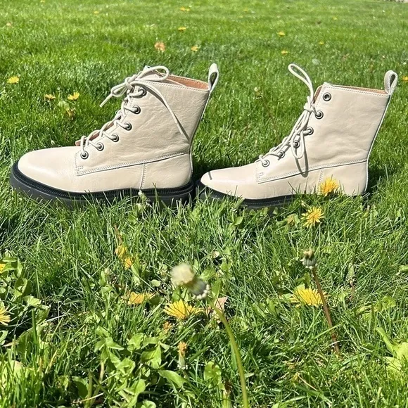 MADEWELL The Rayna Laceup boot in leather