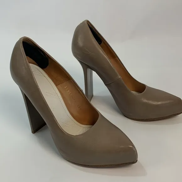 Maison Martin Margiela high Heels pumps Size 36.5 beige nude light grey