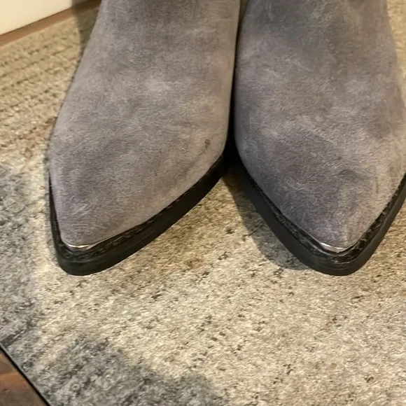 Marc Fisher Ankle Boots Pointy Toe Chunky Heel Gray Suede Size 7M
