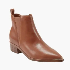 Marc Fisher Leather Pointed Toe Yale Ankle Boots in Medium Brown Size 7