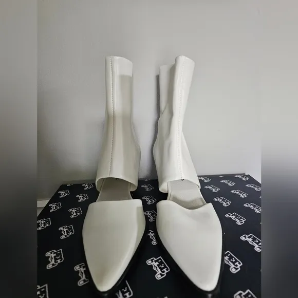 Matisse Caroline Cutout Boots New