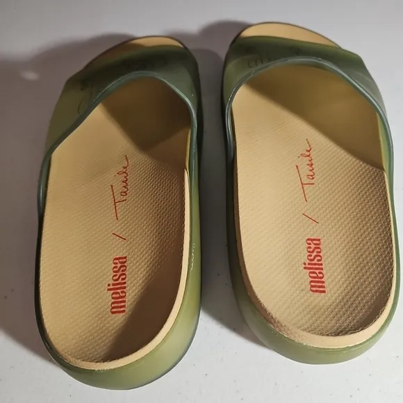Melissa   Tarsilado Green Frog Slip On Jelly Rubber Slide Sandals Size 7 Vegan