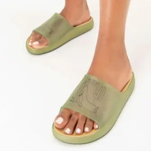 Melissa   Tarsilado Green Frog Slip On Jelly Rubber Slide Sandals Size 7 Vegan