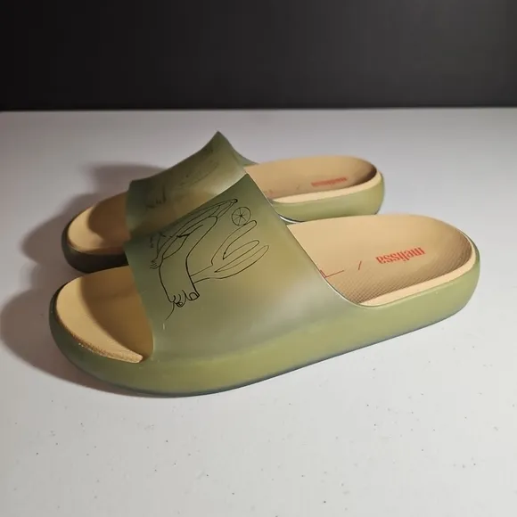 Melissa   Tarsilado Green Frog Slip On Jelly Rubber Slide Sandals Size 7 Vegan