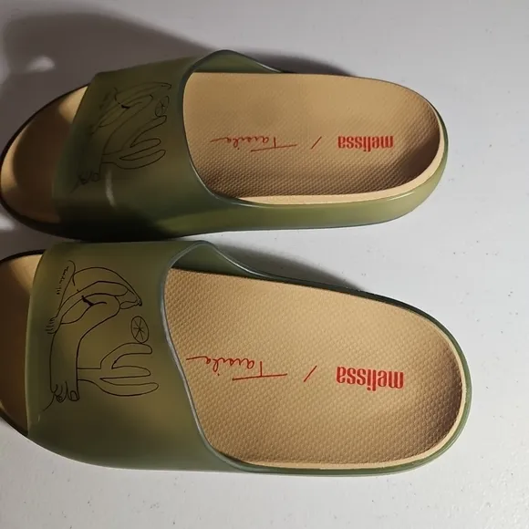 Melissa   Tarsilado Green Frog Slip On Jelly Rubber Slide Sandals Size 7 Vegan