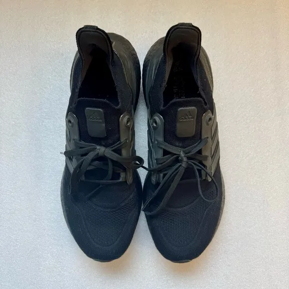 Men's adidas Running Ultraboost 22 Shoes Triple Black and Size 9.5