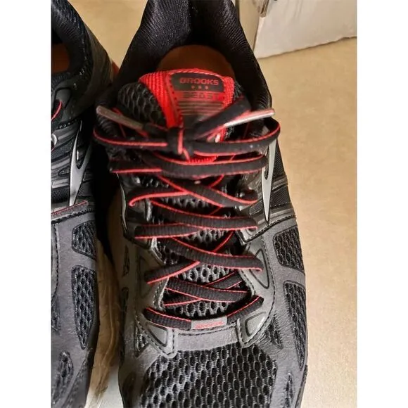 Men's Brooks Beast 14 Running Shoes Size 10.5 Grey/Red Athletic Sneakers
