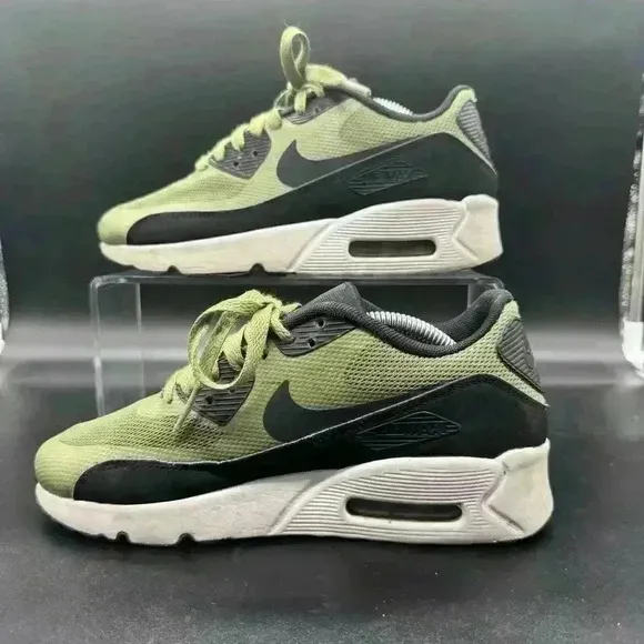 Men's Nike Air Max 90, Running Shoe, Green, Size Youth 4.5Y Womens Size 6