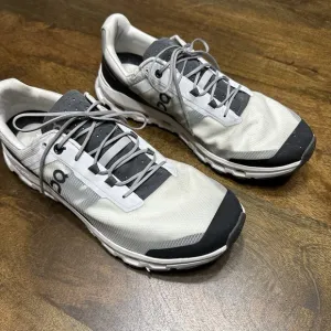 Men's ON Cloudvista, color Frost/Ink, US size 11.5