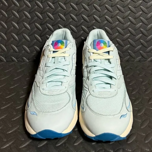 Mens Saucony Runners Light Blue Sneakers Size 10.5