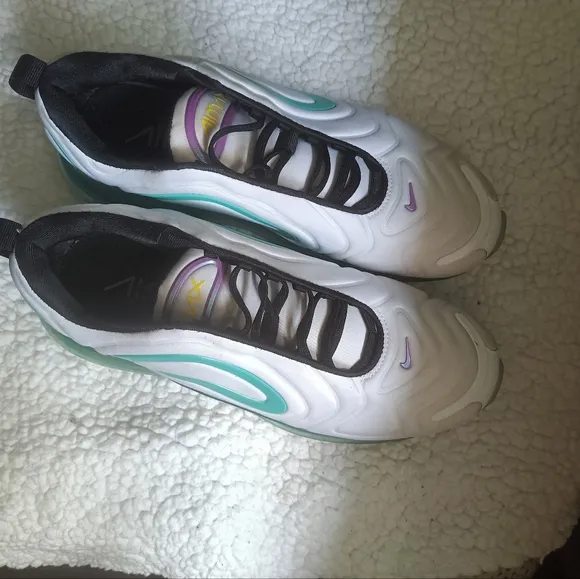 Mens Size 9 Nike Air Max 720 Running Shoes Aurora Green White AO2924-101